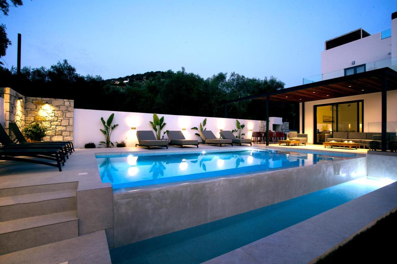 Avrilia Seaside Villa Heated Pool Almyrida  Exterior photo